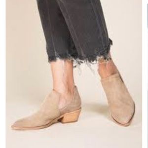 Chinese Laundry Focus Bootie NWT 6